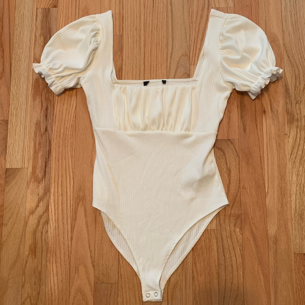 NWOT ELEGANT FOREVER 21 BODYSUIT